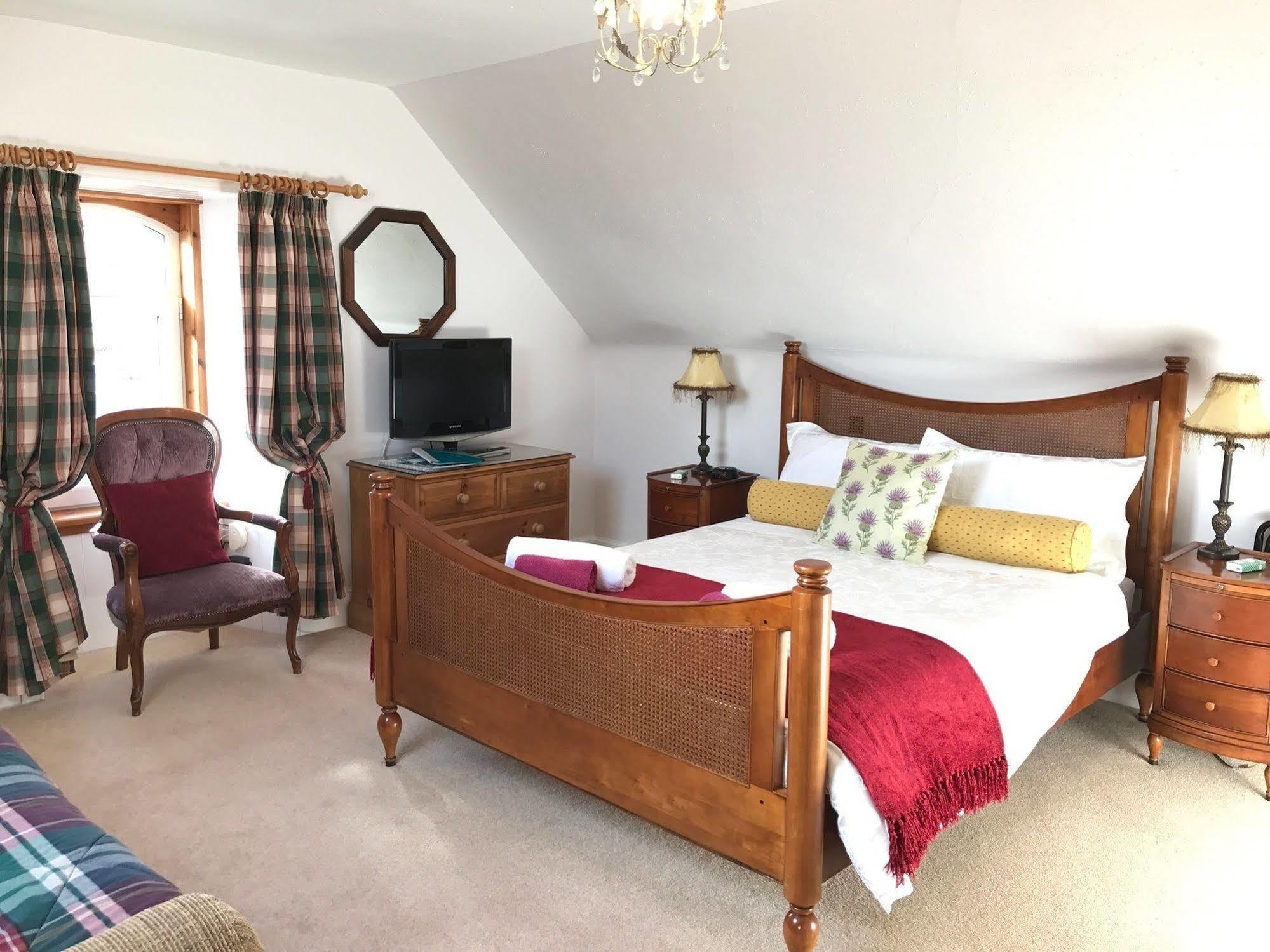 Rossmor Bed & Breakfast Grantown-on-Spey Экстерьер фото
